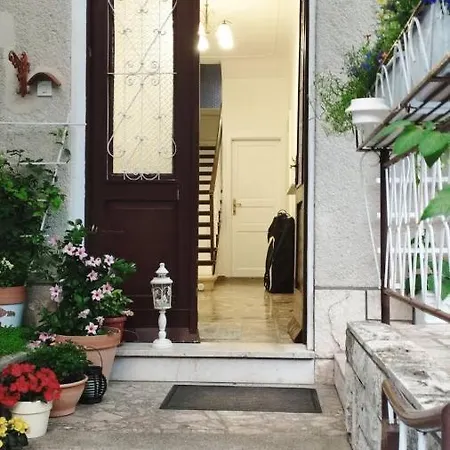 Guest House Izola بيت شباب