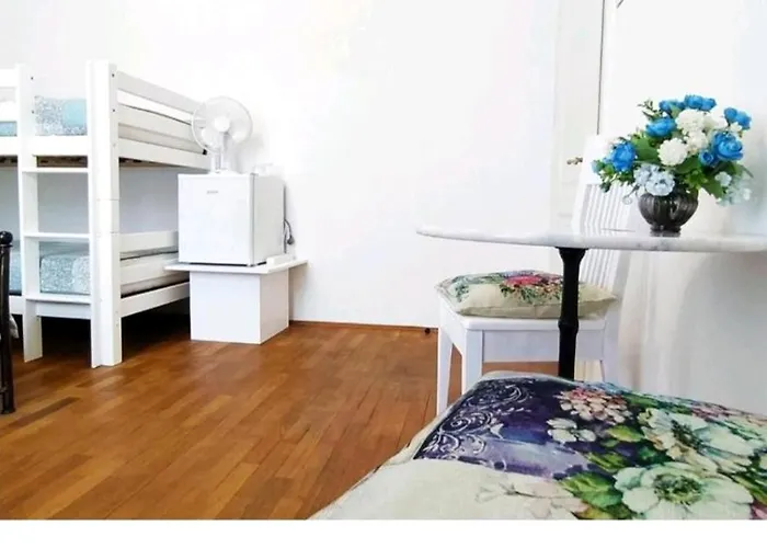 Guest House Izola * イゾラ