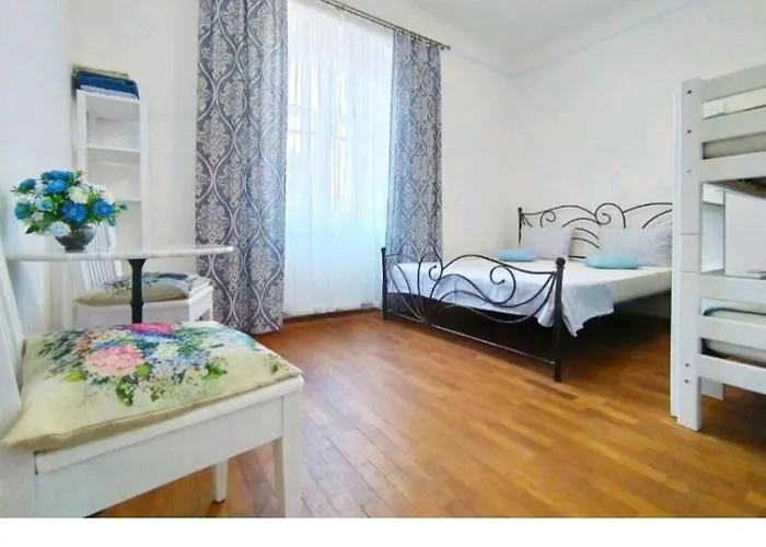 Guest House Izola イゾラ